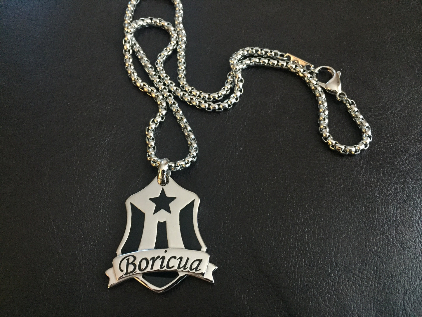 Boricua Pendant with Box Chain